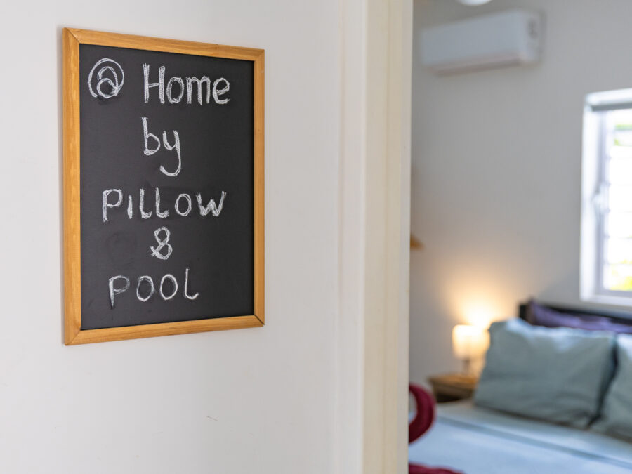 Welkomstbord Home by Pillow & Pool